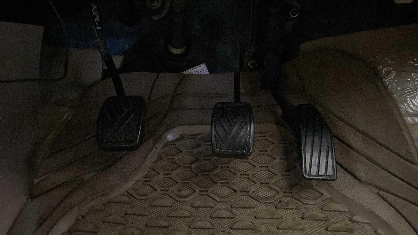 2018 Maruti Dzire LXI, Petrol, Manual, 58,159 km, Pedals
