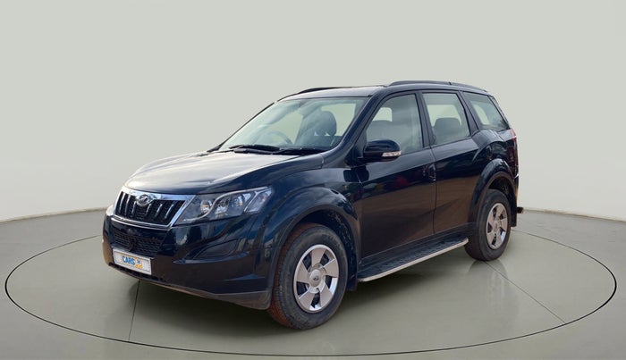 2015 Mahindra XUV500 W6, Diesel, Manual, 98,440 km, Left Front Diagonal