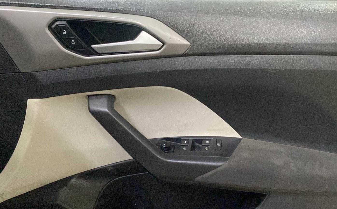 2021 Volkswagen TAIGUN HIGHLINE 1.0 TSI AT, Petrol, Automatic, 49,821 km, Driver Side Door Panels Control