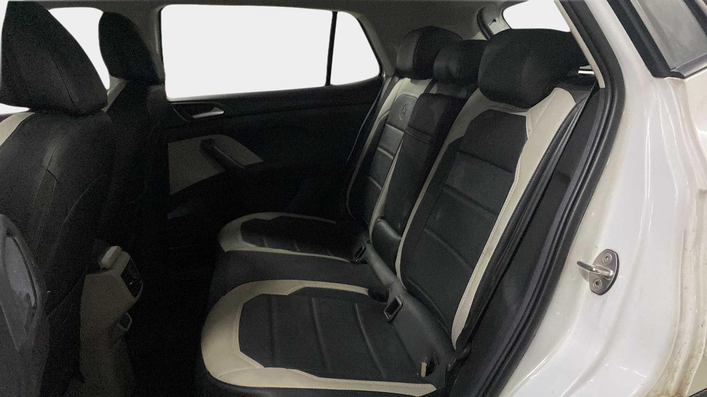2021 Volkswagen TAIGUN HIGHLINE 1.0 TSI AT, Petrol, Automatic, 49,821 km, Right Side Rear Door Cabin