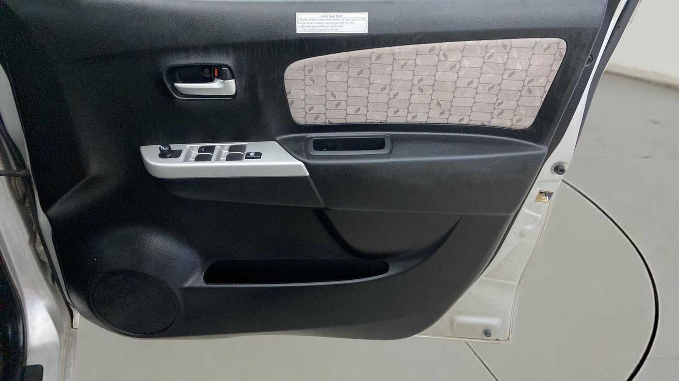 2016 Maruti Wagon R 1.0 VXI AMT, Petrol, Automatic, 21,218 km, Driver Side Door Panels Control