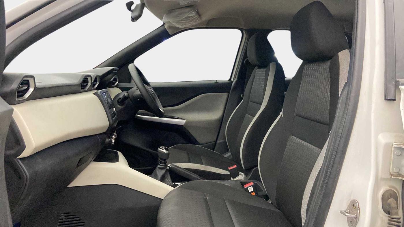 2022 Nissan MAGNITE XL, Petrol, Manual, 15,583 km, Right Side Front Door Cabin