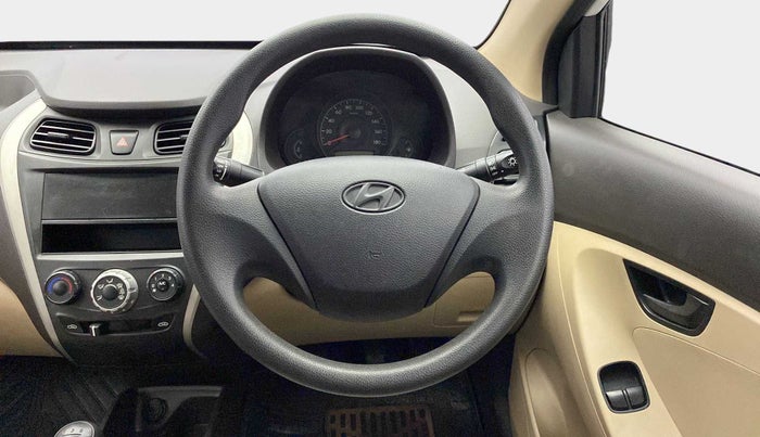 2016 Hyundai Eon ERA +, Petrol, Manual, 27,430 km, Steering Wheel Close Up