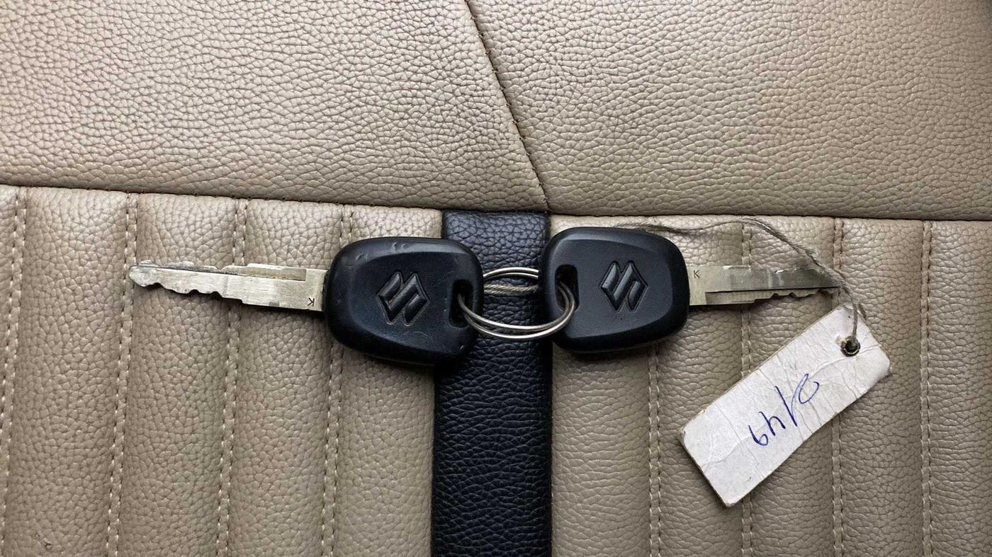 2018 Maruti Dzire LXI, Petrol, Manual, 59,769 km, Key Close Up