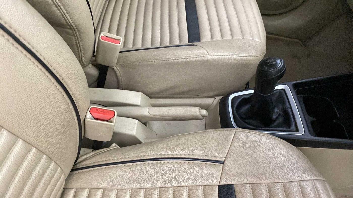 2018 Maruti Dzire LXI, Petrol, Manual, 59,769 km, Gear Lever