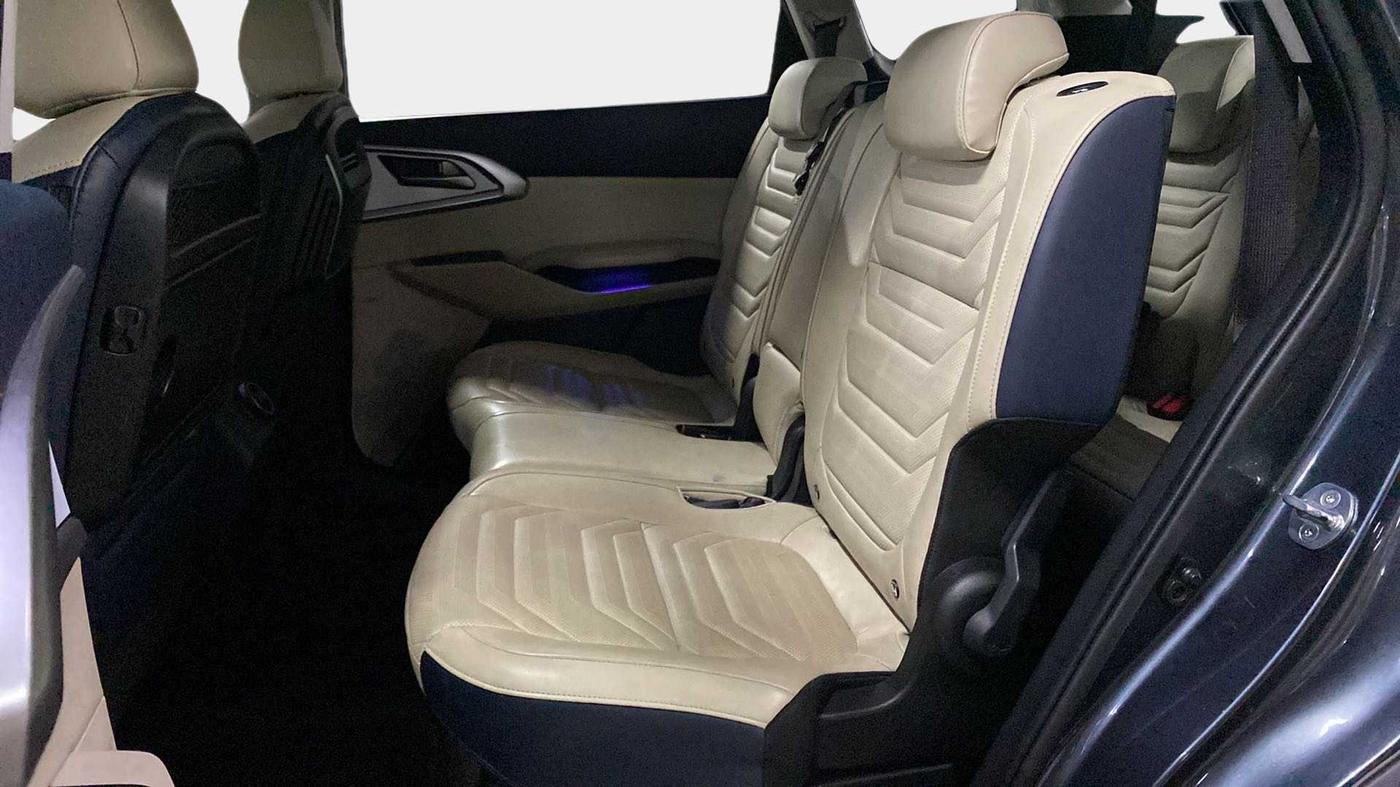 2023 KIA CARENS LUXURY PLUS 1.5 DIESEL AT 7 STR, Diesel, Automatic, 13,662 km, Right Side Rear Door Cabin
