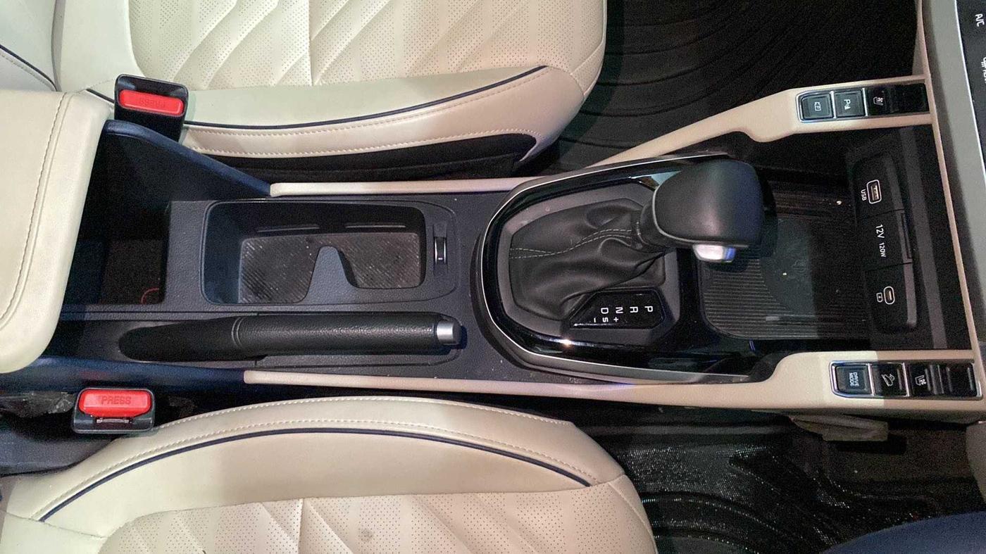 2023 KIA CARENS LUXURY PLUS 1.5 DIESEL AT 7 STR, Diesel, Automatic, 13,662 km, Gear Lever