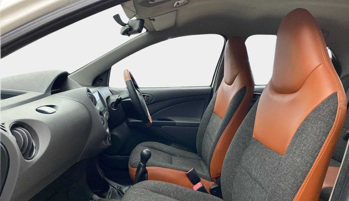 2012 Toyota Etios G, Petrol, Manual, 99,716 km, Right Side Front Door Cabin