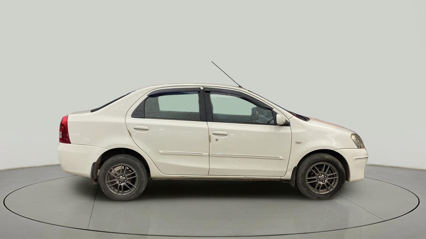 2012 Toyota Etios G, Petrol, Manual, 99,716 km, Right Side View