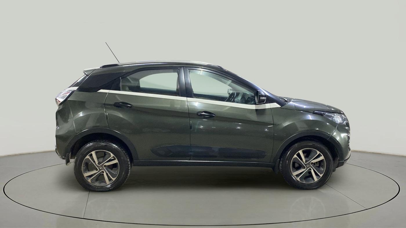2020 Tata NEXON XMA SUNROOF DIESEL, Diesel, Automatic, 64,139 km, Right Side View