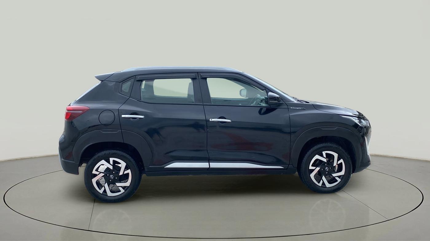 2023 Nissan MAGNITE XV MT, Petrol, Manual, 13,552 km, Right Side
