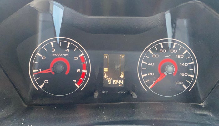 2017 Mahindra Kuv100 K4 6 STR, Petrol, Manual, 91,898 km, Odometer Image