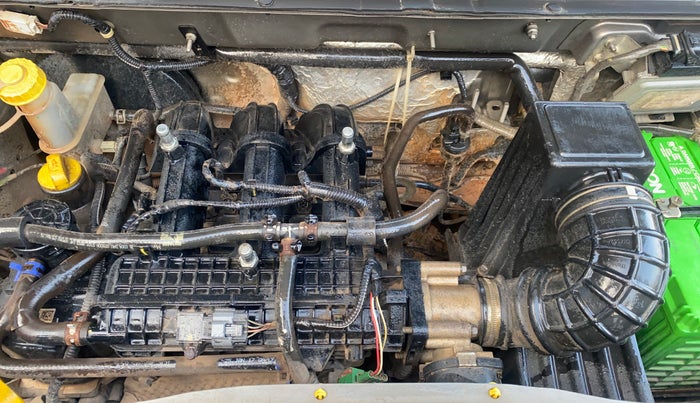 2017 Mahindra Kuv100 K4 6 STR, Petrol, Manual, 91,898 km, Engine View