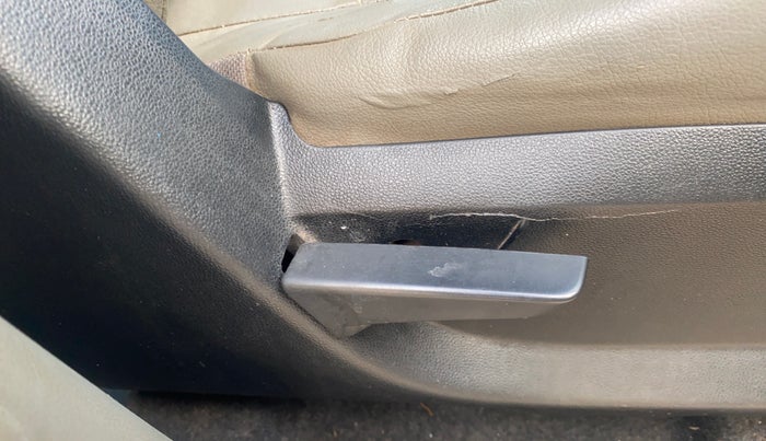 2017 Mahindra Kuv100 K4 6 STR, Petrol, Manual, 91,898 km, Driver Side Adjustment Panel