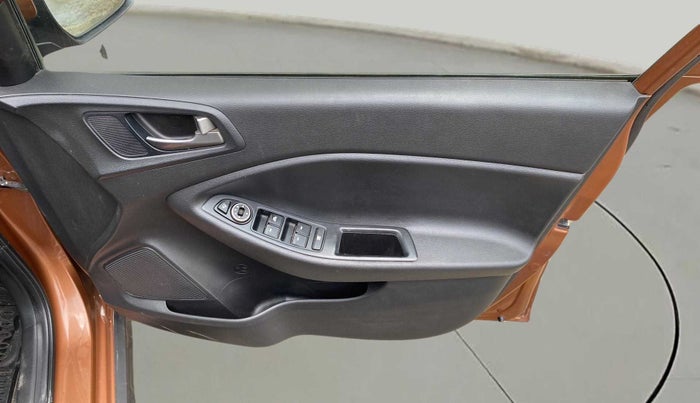 2016 Hyundai i20 Active 1.2 SX, Petrol, Manual, 73,119 km, Driver Side Door Panels Control