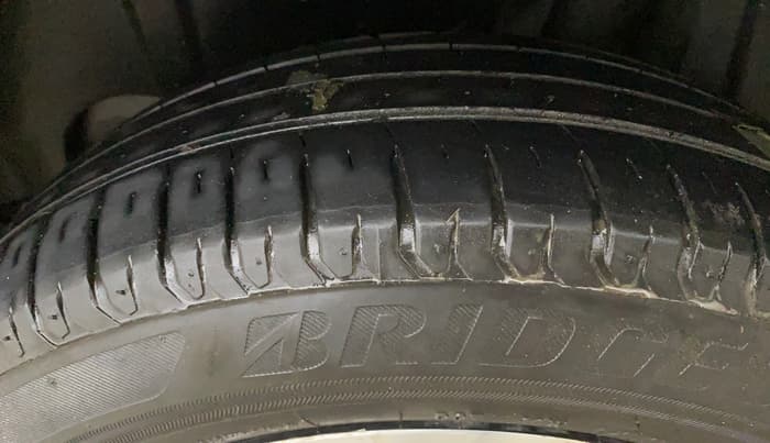2023 Maruti Ertiga   VXI (O) CNG, CNG, Manual, 74,771 km, Left Rear Tyre Tread
