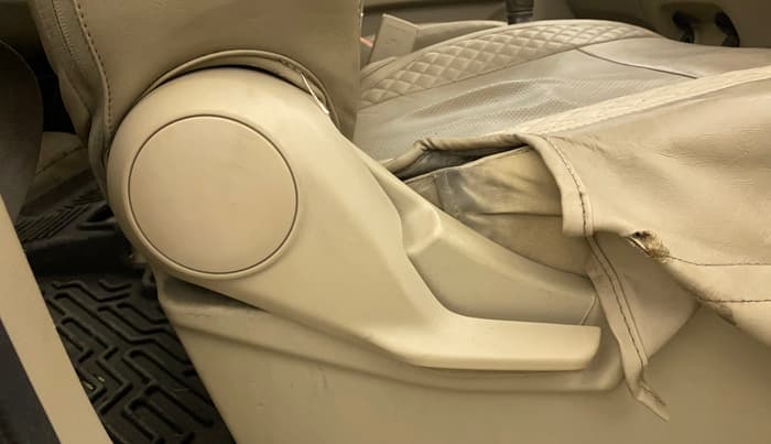 2023 Maruti Ertiga   VXI (O) CNG, CNG, Manual, 74,771 km, Driver Side Adjustment Panel