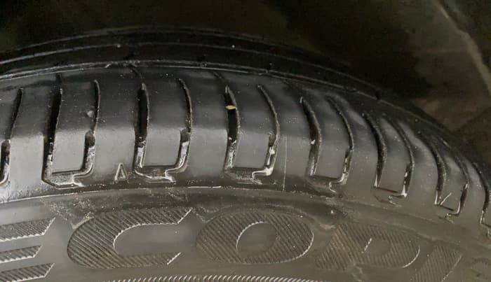 2023 Maruti Ertiga   VXI (O) CNG, CNG, Manual, 74,771 km, Left Front Tyre Tread