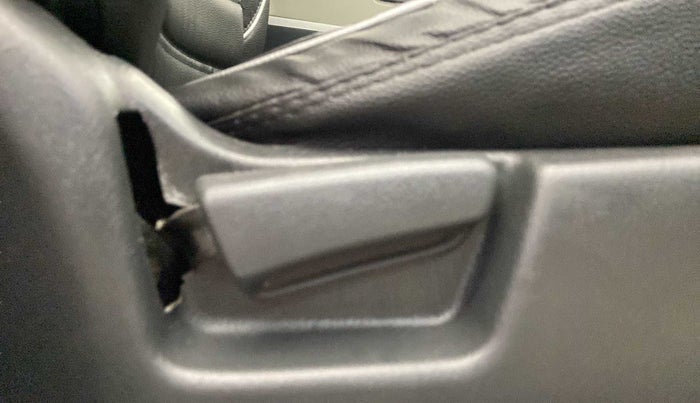 2015 Maruti Alto K10 VXI, Petrol, Manual, 75,053 km, Driver Side Adjustment Panel