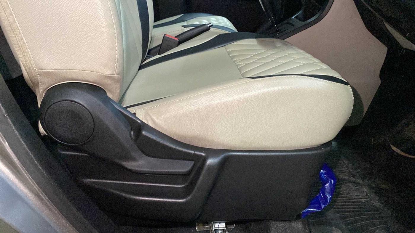 2023 Maruti New Wagon-R VXI 1.0 AMT, Petrol, Automatic, 4,488 km, Driver Side Adjustment Panel