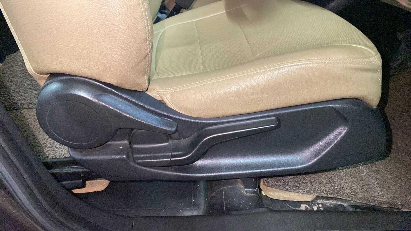 2019 Honda Amaze 1.5L I-DTEC VX CVT, Diesel, Automatic, 44,280 km, Driver Side Adjustment Panel