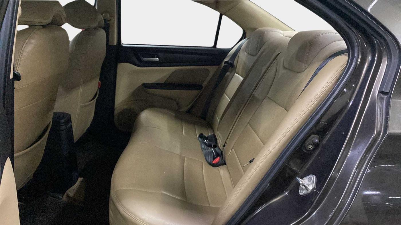 2019 Honda Amaze 1.5L I-DTEC VX CVT, Diesel, Automatic, 44,280 km, Right Side Rear Door Cabin