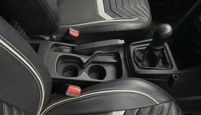 2020 Maruti Vitara Brezza LXI, Petrol, Manual, 29,871 km, Gear Lever