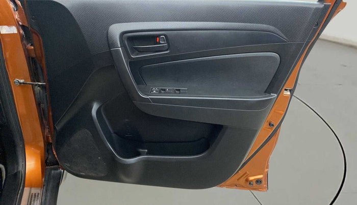 2020 Maruti Vitara Brezza LXI, Petrol, Manual, 29,871 km, Driver Side Door Panels Control