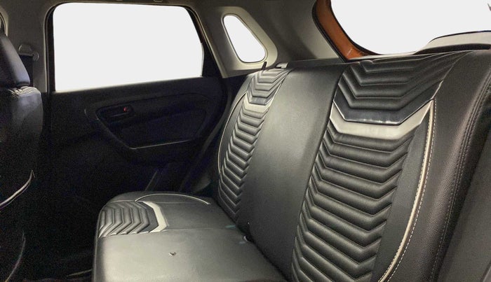 2020 Maruti Vitara Brezza LXI, Petrol, Manual, 29,871 km, Right Side Rear Door Cabin