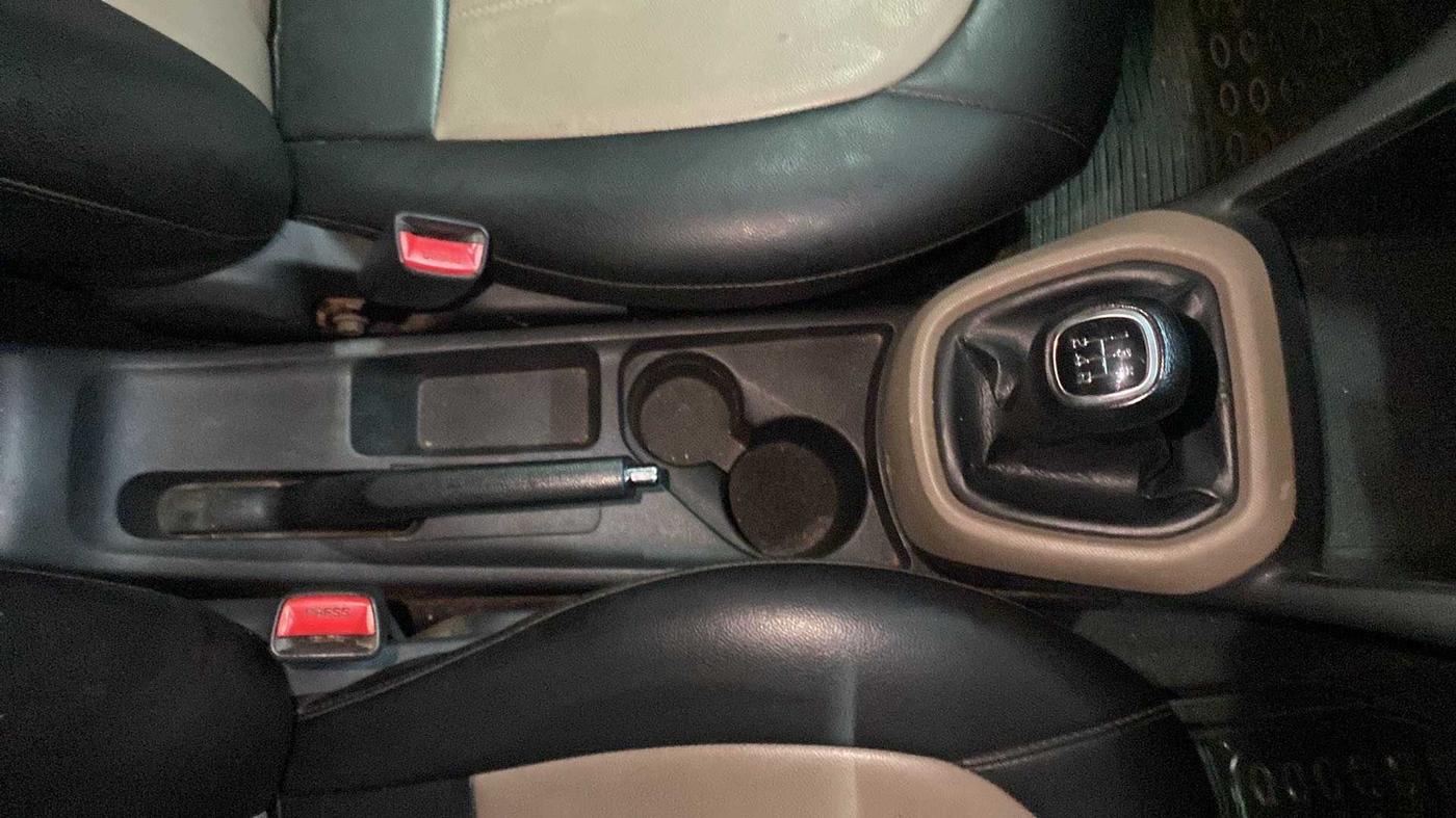 2019 Hyundai Grand i10 SPORTZ 1.2 KAPPA VTVT, Petrol, Manual, 36,823 km, Gear Lever