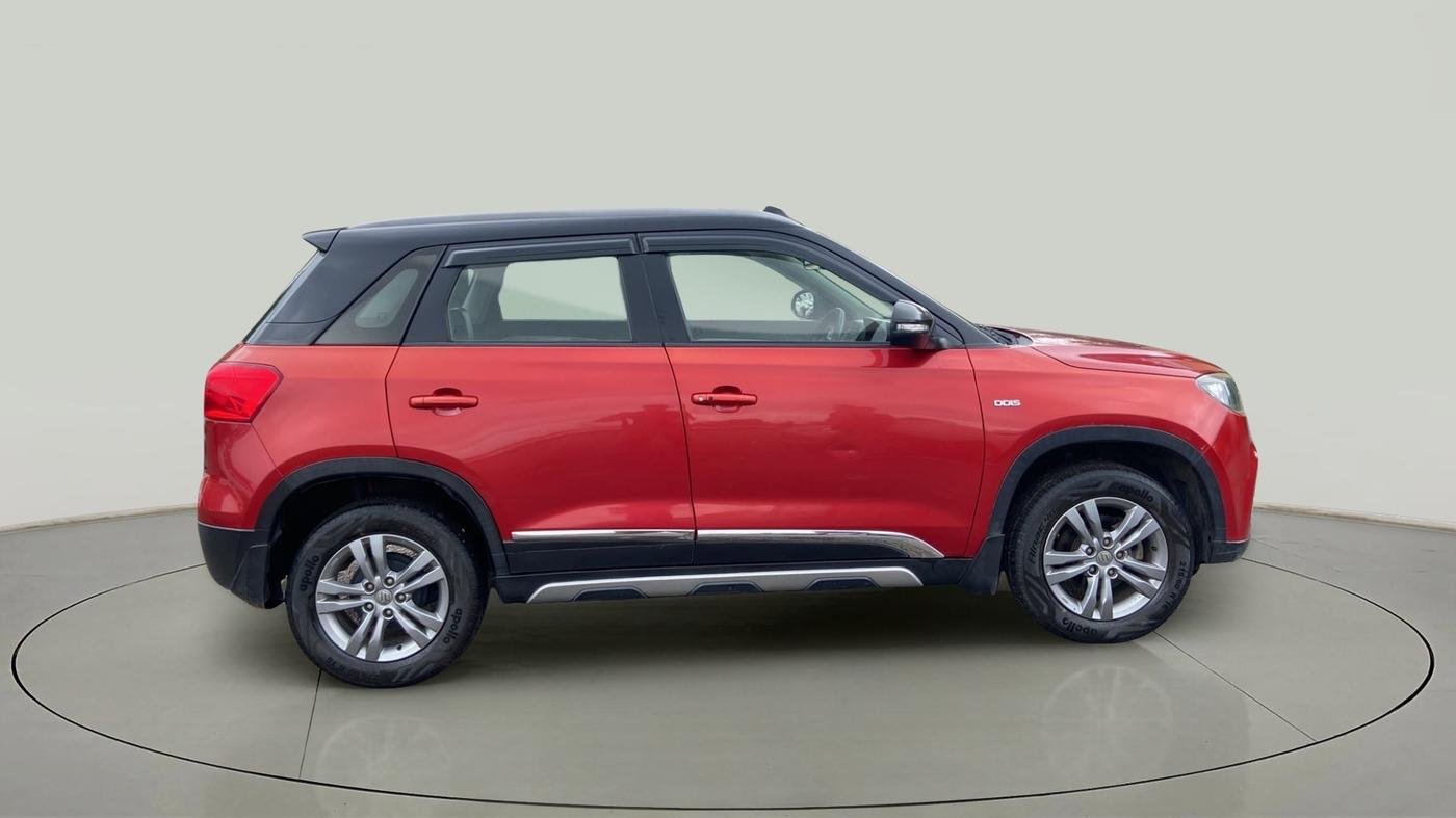 2016 Maruti Vitara Brezza ZDI PLUS DUAL TONE, Diesel, Manual, 37,754 km, Right Side View