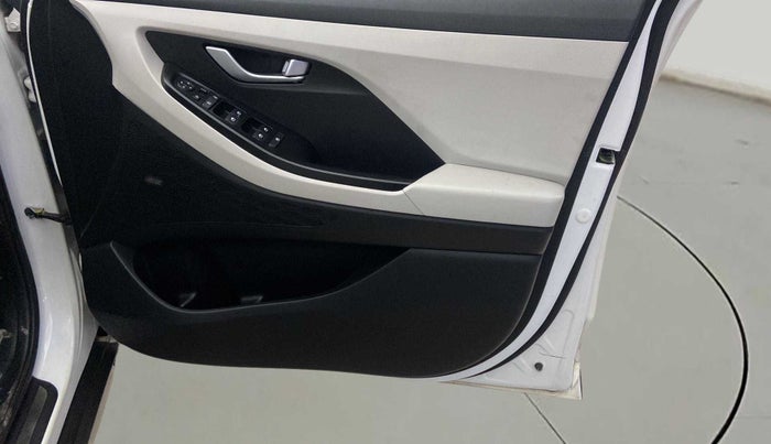 2022 Hyundai Creta SX 1.5 PETROL, Petrol, Manual, 22,962 km, Driver Side Door Panels Control