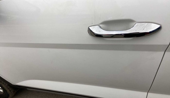 2022 Hyundai Creta SX 1.5 PETROL, Petrol, Manual, 22,962 km, Front passenger door - Slightly dented