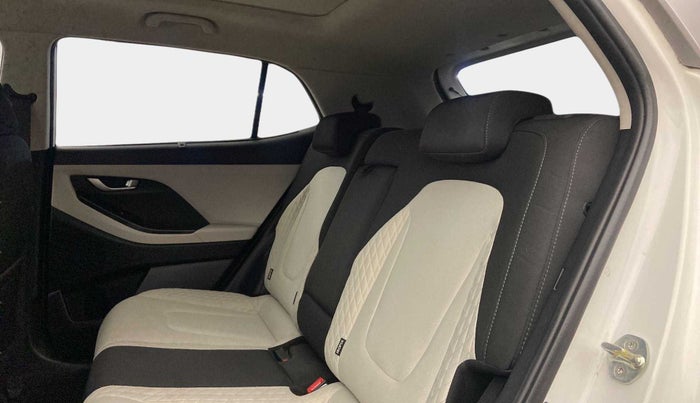 2022 Hyundai Creta SX 1.5 PETROL, Petrol, Manual, 22,962 km, Right Side Rear Door Cabin
