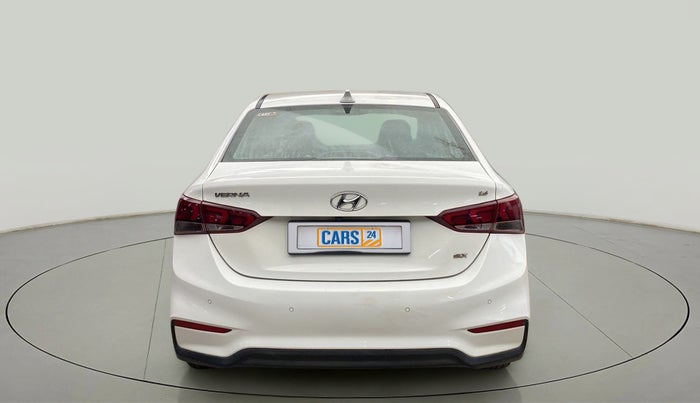 2018 Hyundai Verna 1.6 VTVT SX, Petrol, Manual, 35,965 km, Back/Rear