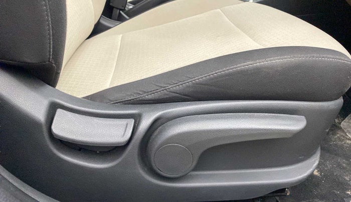 2018 Hyundai Verna 1.6 VTVT SX, Petrol, Manual, 35,965 km, Driver Side Adjustment Panel