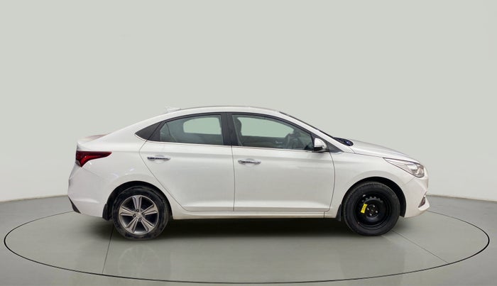 2018 Hyundai Verna 1.6 VTVT SX, Petrol, Manual, 35,965 km, Right Side View