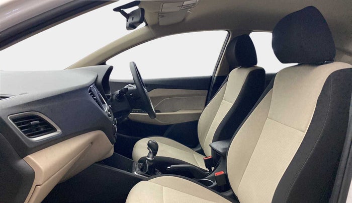 2018 Hyundai Verna 1.6 VTVT SX, Petrol, Manual, 35,965 km, Right Side Front Door Cabin