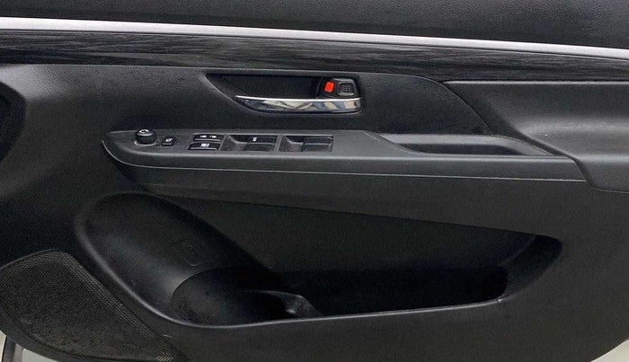 2022 Maruti XL6 ZETA MT, Petrol, Manual, 49,527 km, Driver Side Door Panels Control