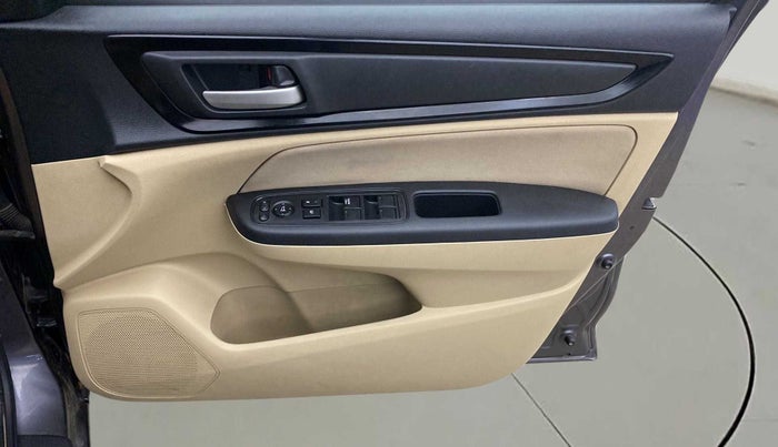2019 Honda Amaze 1.2L I-VTEC S, CNG, Manual, 71,098 km, Driver Side Door Panels Control