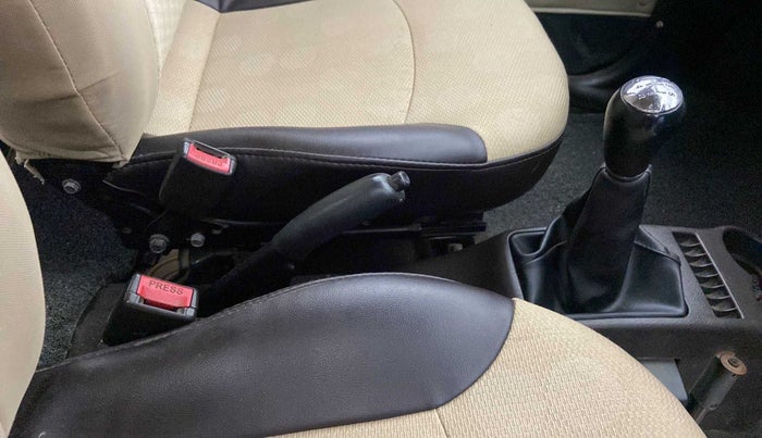 2013 Hyundai Santro Xing GLS, Petrol, Manual, 59,939 km, Gear Lever