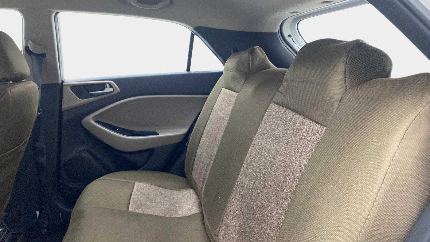 2018 Hyundai Elite i20 ASTA 1.4 CRDI (O), Diesel, Manual, 1,15,435 km, Right Side Rear Door Cabin