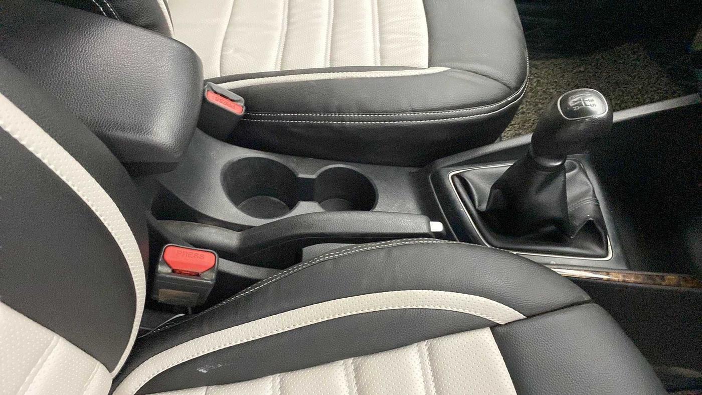 2018 Hyundai Elite i20 SPORTZ 1.2, Petrol, Manual, 49,587 km, Gear Lever