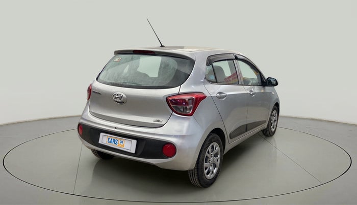 2017 Hyundai Grand i10 MAGNA 1.2 KAPPA VTVT, Petrol, Manual, 45,515 km, Right Back Diagonal