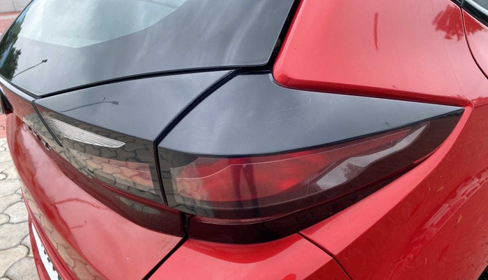 2021 Tata ALTROZ XE PETROL, Petrol, Manual, 29,527 km, Right tail light - Minor scratches