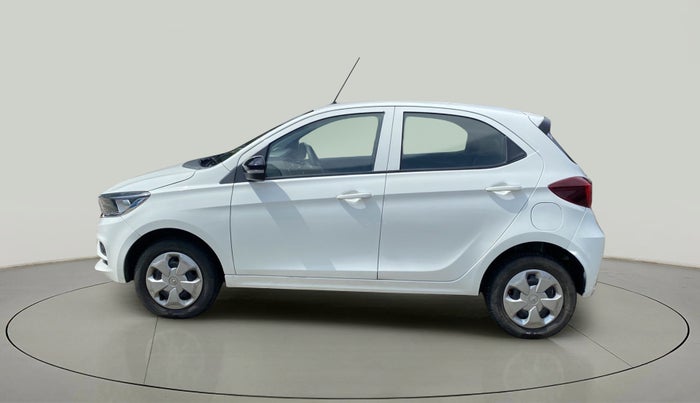 2022 Tata Tiago XT CNG, CNG, Manual, 37,334 km, Left Side