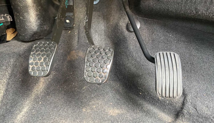 2022 Tata Tiago XT CNG, CNG, Manual, 37,334 km, Pedals