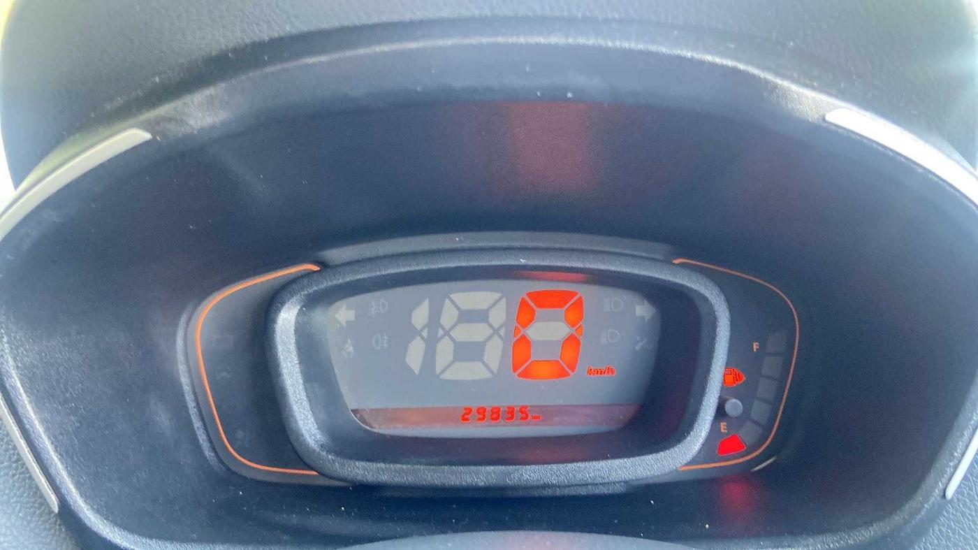 2016 Renault Kwid RXL, Petrol, Manual, 29,813 km, Odometer Image