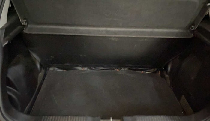 2020 Maruti Swift VXI, Petrol, Manual, 31,991 km, Boot Inside