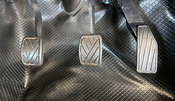 2022 Maruti Alto K10 VXI, Petrol, Manual, 5,122 km, Pedals